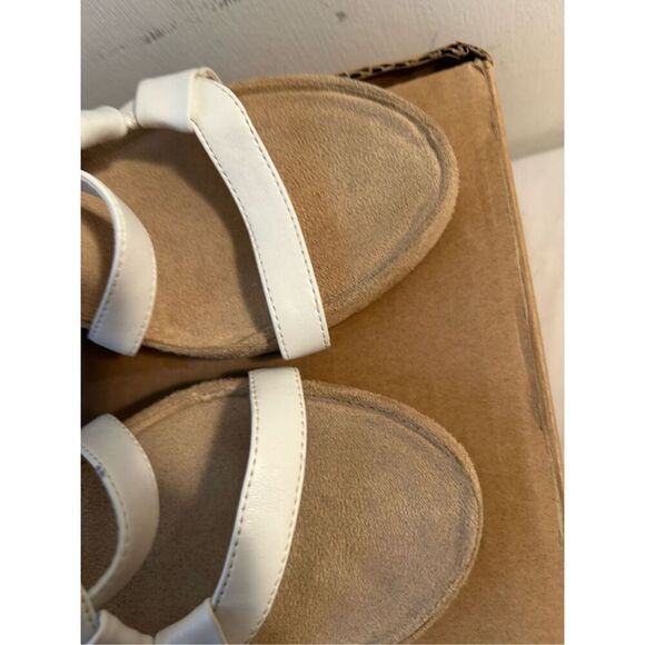 A2 Aerosoles Plush White wedges 9m (small mark) - Picture 3 of 11